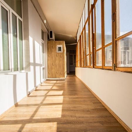 Center Apartment 3 Rooms ティビリシ エクステリア 写真